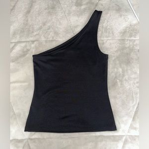 Black top 🖤